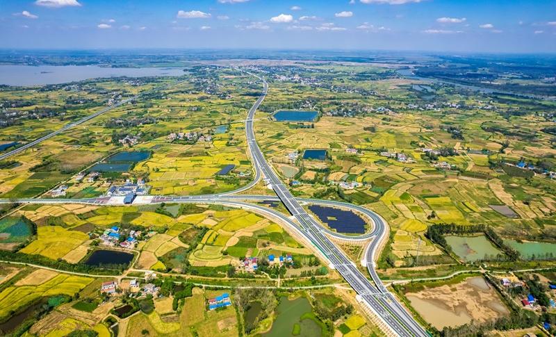 南京至信陽高速公路壽潁段建成通車